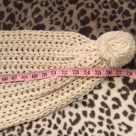 Cable Knit Chunky Scarf in Cream Ivory - Picture 7 of 10